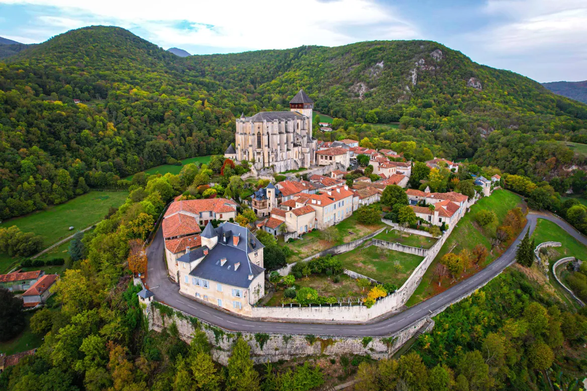 Saint-Bertrand-de-Comminges - Photo by: mike workman / Adobestock