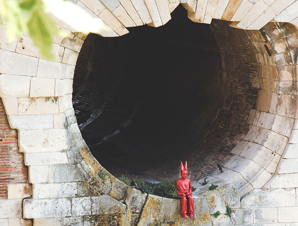 James Colomina’s work is installed on the Pont-Neuf!